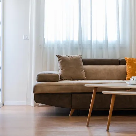 Peaceful In Center Apartment *