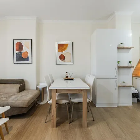 Peaceful In Center Apartment Durres