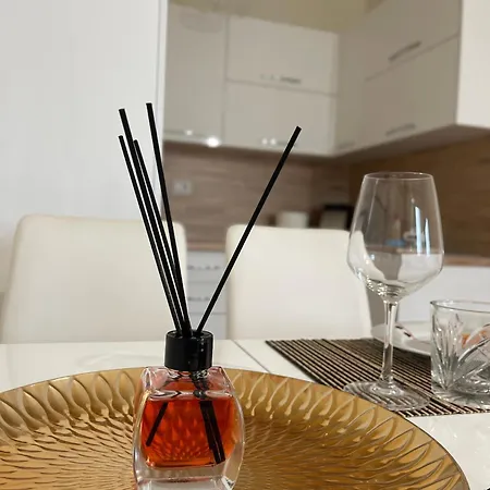 Apartment Peaceful In Center Durres